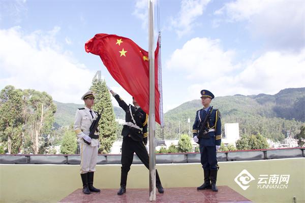 拉文受伤退场!公牛三人助攻20+,武切表现亮眼;巴恩斯独揽31分无力救主